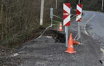 Dikmen Grup Yolu Tek Şeritli Kullanılıyor, Sürücüler Tedirgin