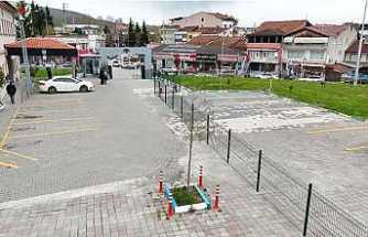 Polis Haftası Etkinliklerine Tel Örgü Gölgesi…