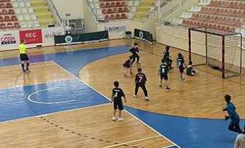 Küçük Ve Yıldız Erkekler Futsal İlçe Birinciliği Müsabakaları Başladı