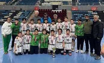 Hendek Şehit Mahmut Bey Ortaokulu Şampiyon