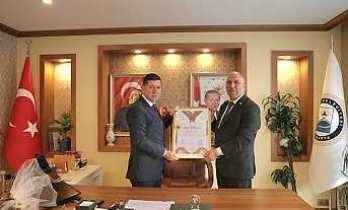 Arıcılardan Başkan Yüzücü’ye Teşekkür Ziyareti