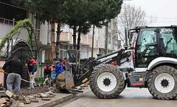 Belediye Ekipleri Nuriye Ve Yenimahalle’de Çalışmalarını Sürdürüyor
