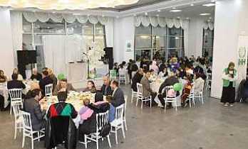 Hendek’te Dünya Yetimler Gününde Anlamlı Program