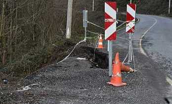 Yolu Tek Şeritli Kullanılıyor, Sürücüler Tedirgin Dikmen Grup