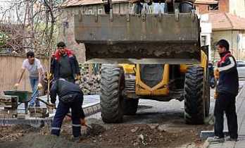 Hendek’te Saha Çalışmaları Hız Kesmeden Devam Ediyor