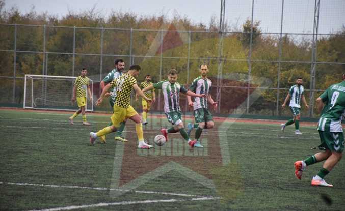 Çamlıca Beldespor Sahasında Kazanmasını Bildi