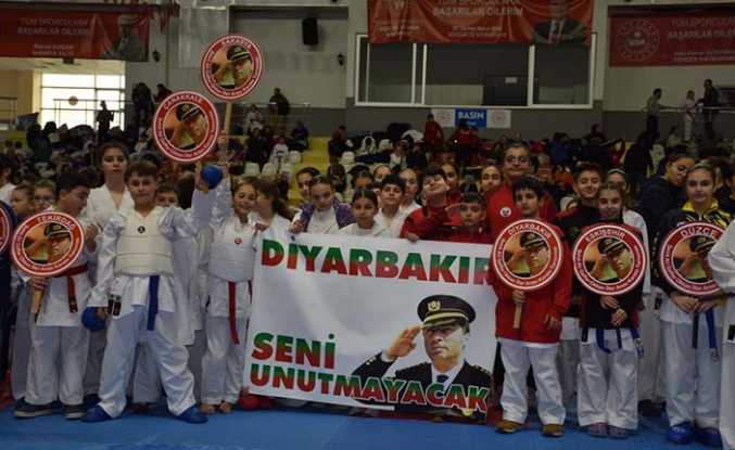 Hendek’te Karate Şöleni