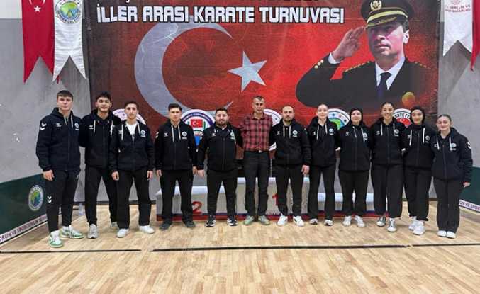 Karatecilerin Farkı 22 Madalya