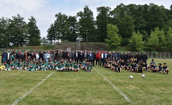 Çamlıca Futbol Okulu Açıldı