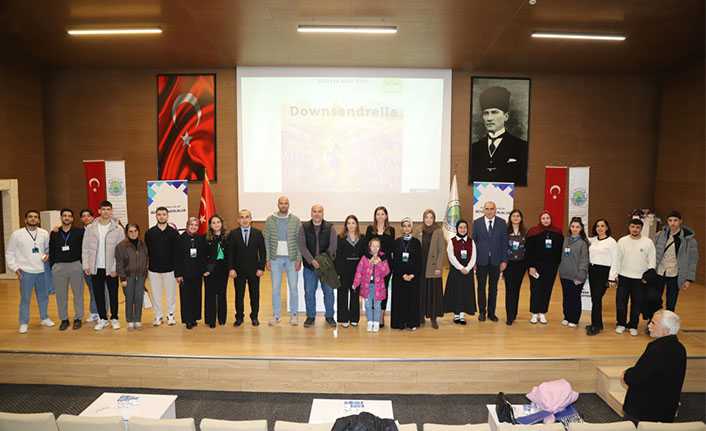 “Farklı Olmak Normaldir” Adlı Söyleşiye Yoğun İlgi