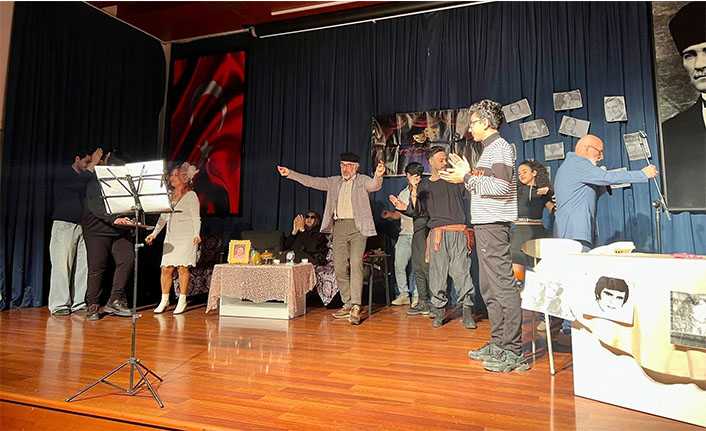 “Sevgili Yönetmenim” Adlı Tiyatro Gösterisine Büyük İlgi