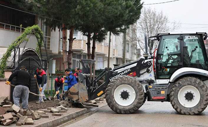 Belediye Ekipleri Nuriye Ve Yenimahalle’de Çalışmalarını Sürdürüyor