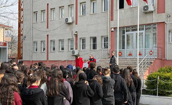 Hayat Arama Kurtarma Derneği Gençleri Afetlere Hazırlıyor