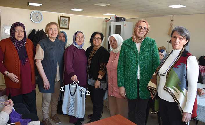 Hendek’te Kadınlar Hem Sosyalleşiyor, Hem de Aile Bütçesine Katkı Sağlıyor